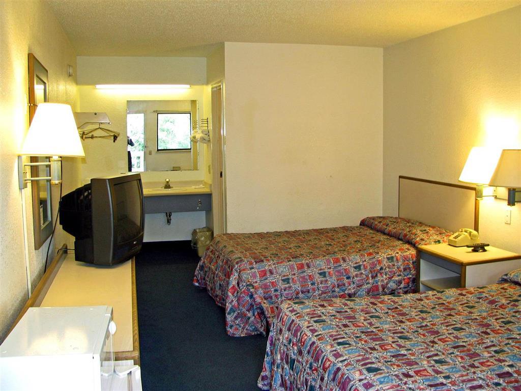 Days Inn By Wyndham Cincinnati I-71 Silverton Habitación foto